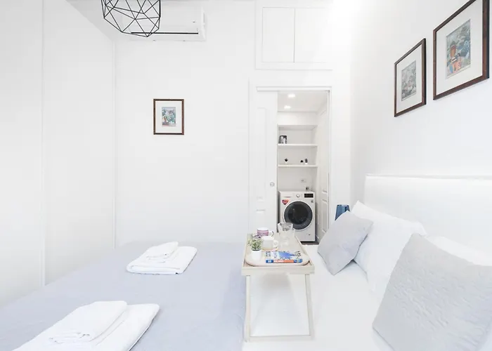 Apartment Easylife - - Vitruvio 4 -