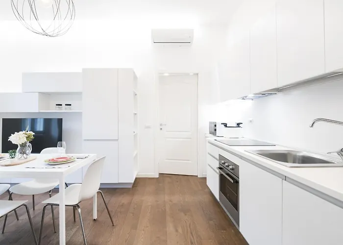 Apartment Easylife - - Vitruvio 4 - *